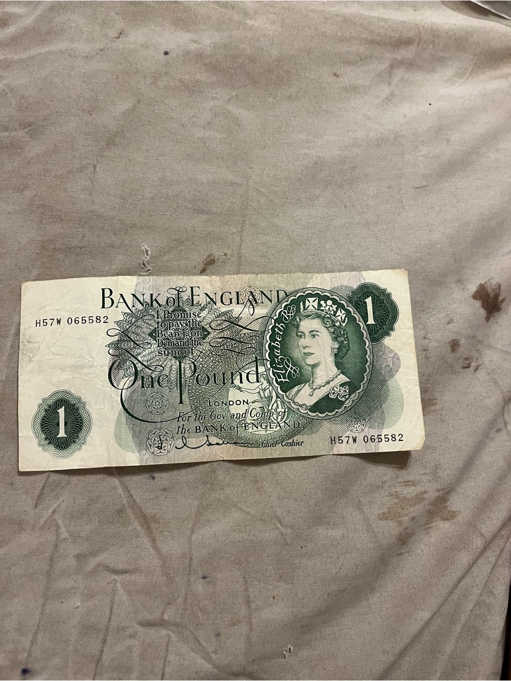 One Pound Art Print — Green Vintage Currency Wall Art